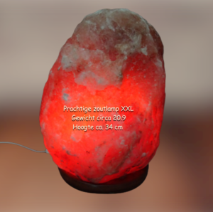 Zoutlamp 20.9 kilo, lamp aan