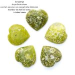 Hart knuffelsteen gele serpentijn