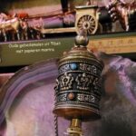 Oude Gebedsmolen TIBET met papieren mantra !