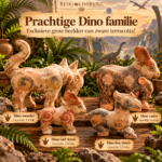 Dino familie van vier zware terracotta beelden met vader, moeder, jongen en meisje, tegen een prehistorische jungleachtergrond.