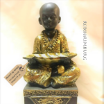 Monnik op sokkel | Hoogte 24 cm.