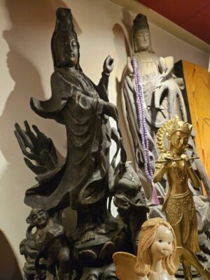 Kwan Yin | Houten antieke beelden - Afbeelding 9